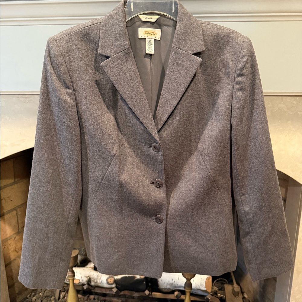 Talbots Gray Wool Blazer Structured Shoulders and Comfort Stretch size 12